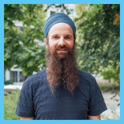 Hari Arti Khalsa Asana